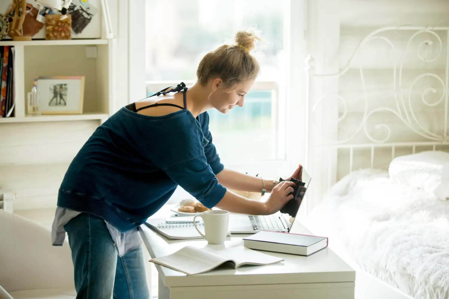 Cleaning Schedule for Working Moms